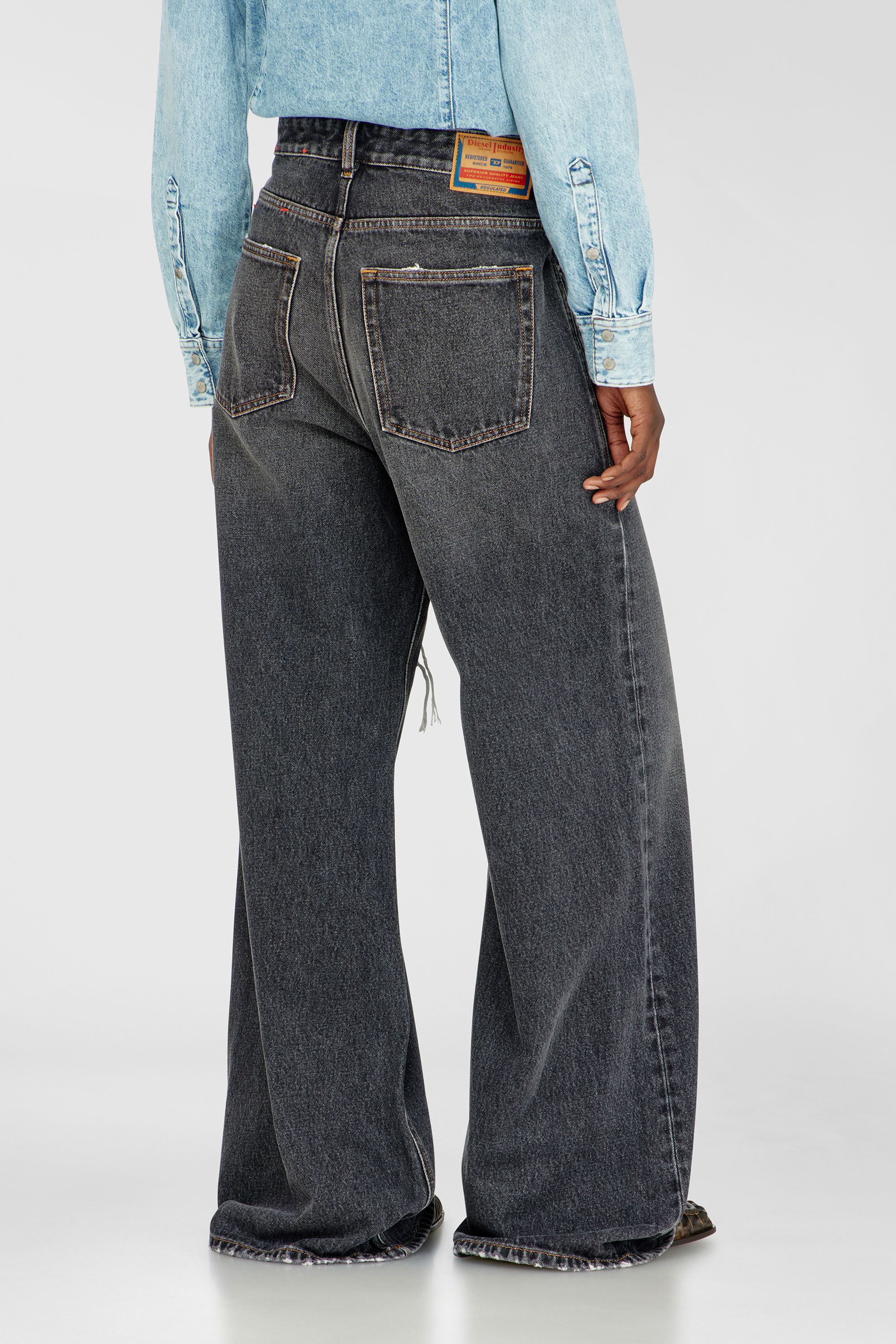 Diesel - Unisex's Relaxed Jeans 1996 D-Sire 007F6, Black/Dark grey - 5