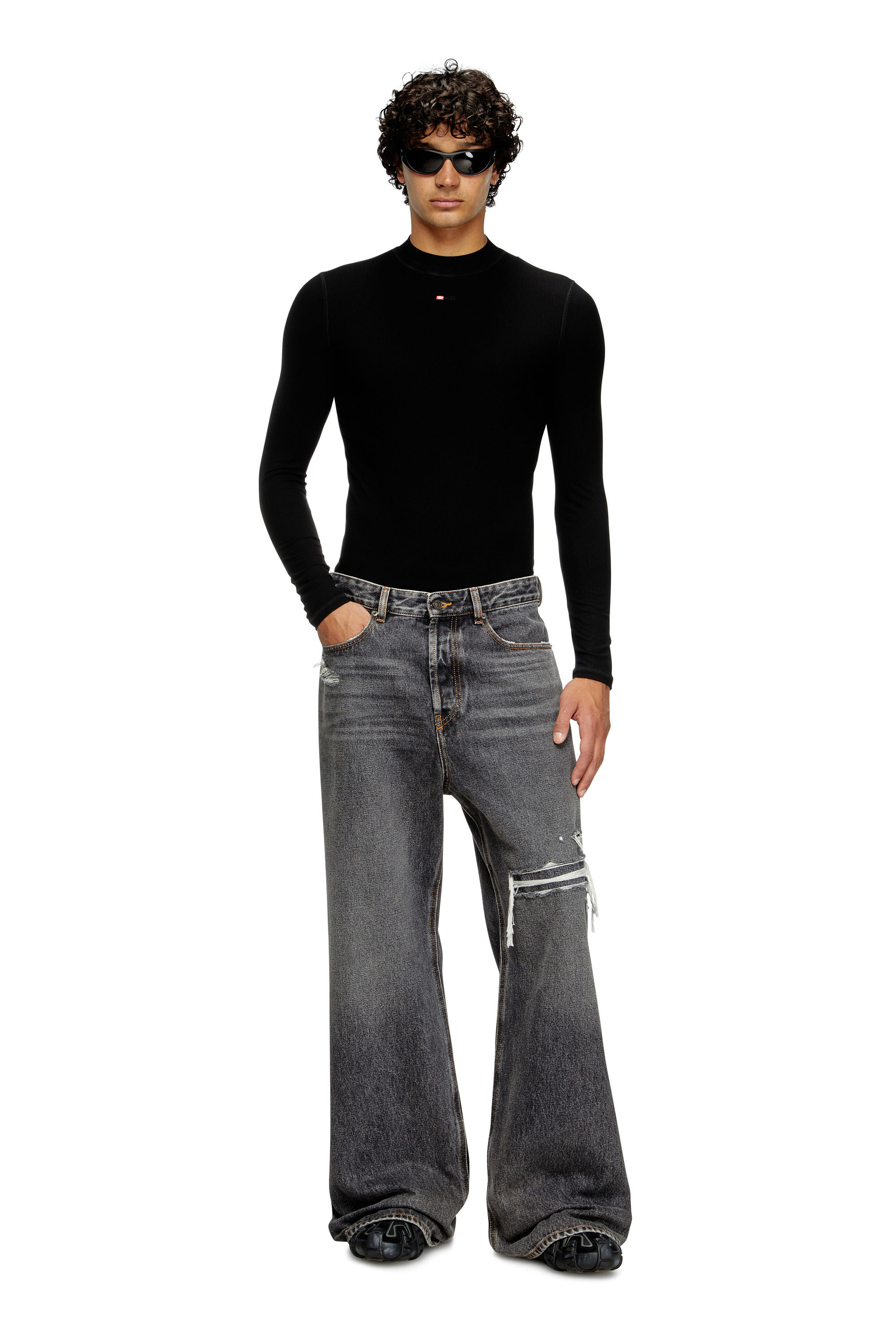 【DIESEL】ディーゼル リラックス ジーンズ D-rRise 007f6 D-RISE Man: Oversized Regular Black/Dark grey Jeans | Diesel