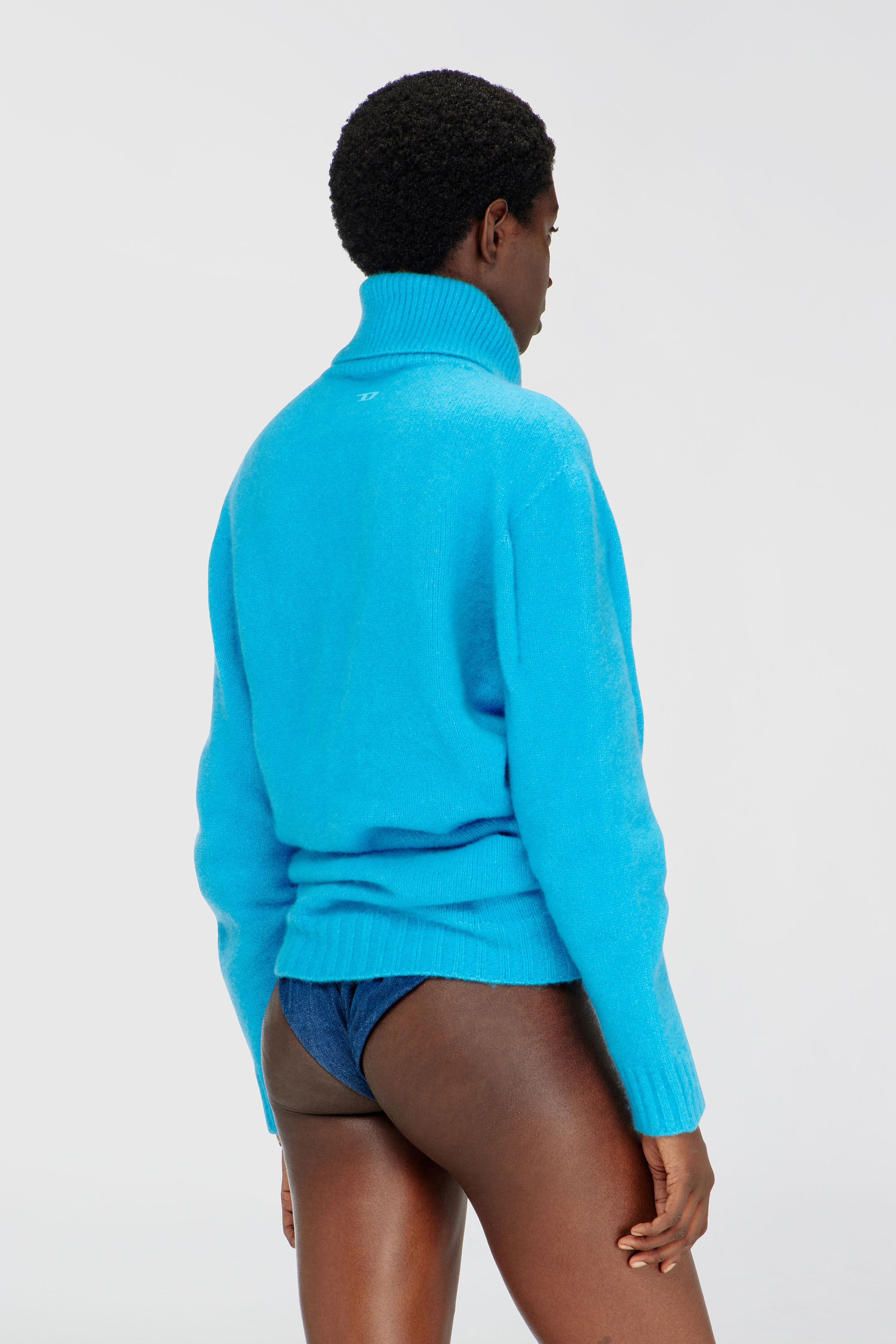 Diesel - M-AMARY, Woman's Button-neck jumper in wrinkled boiled knit in Azure - 4