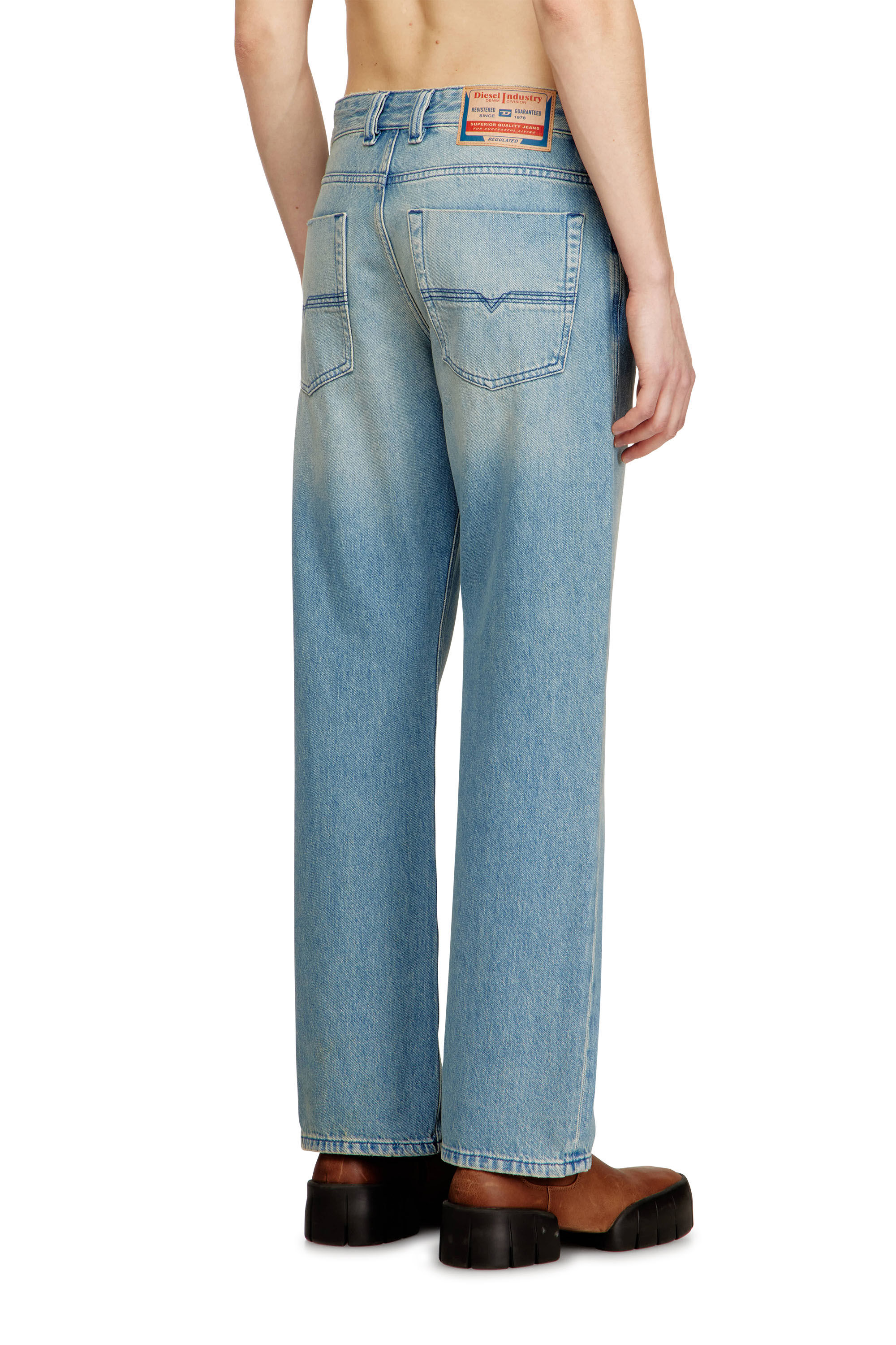 Diesel - Man's Relaxed Jeans 1980 D-Eeper 0BEBF, Light Blue - 4