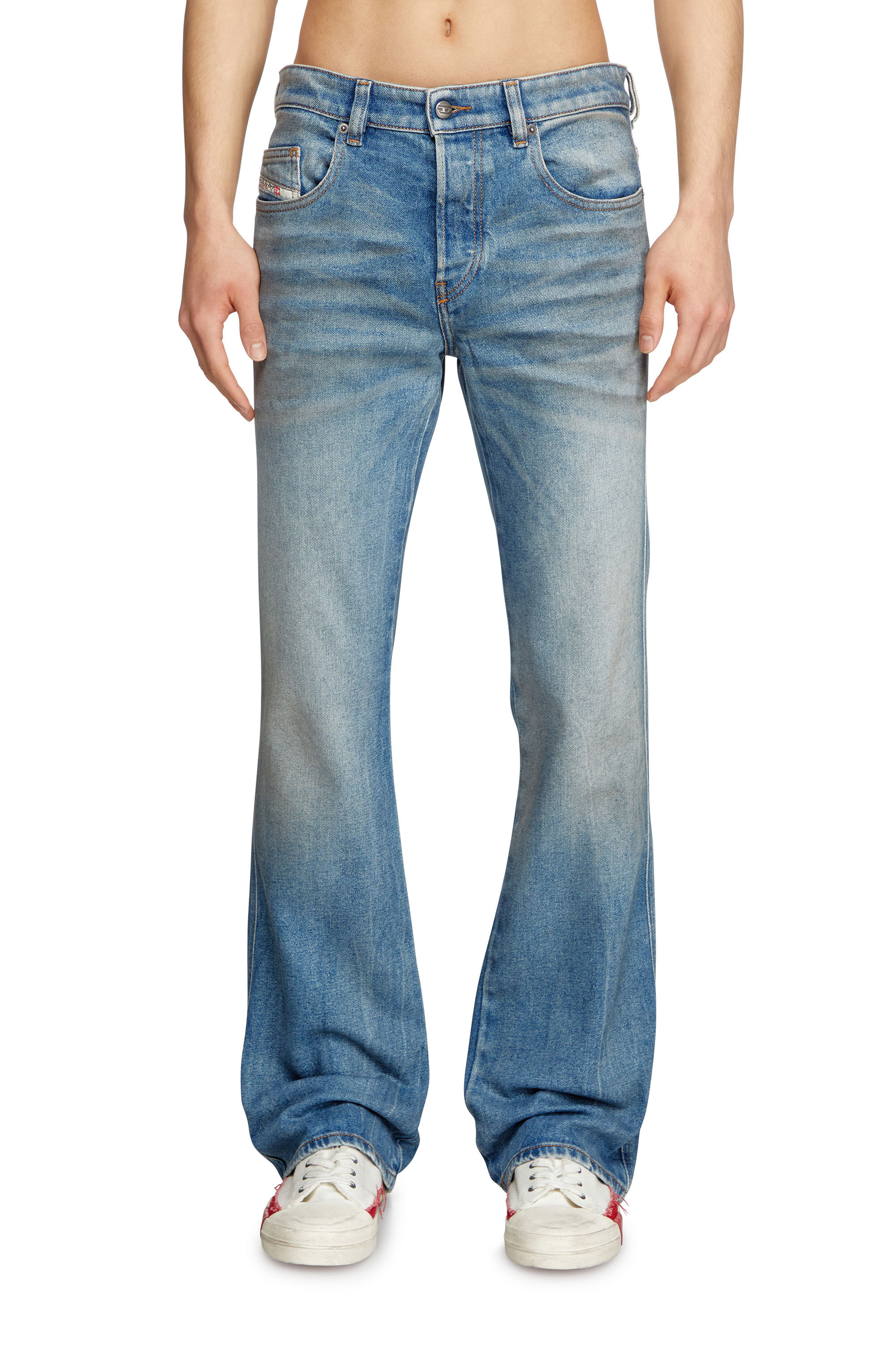 パンツ DIESEL bootcut jeans 1998 d-buck 09 Diesel® 1998 D-BUCK | Men's Regular Waist Bootcut Jeans