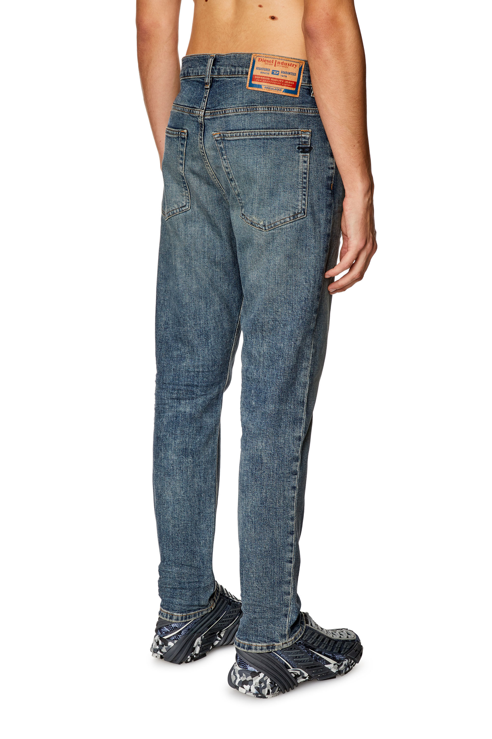 Diesel - Tapered Jeans 2005 D-Fining 0DQAC, Medium blue - Image 4