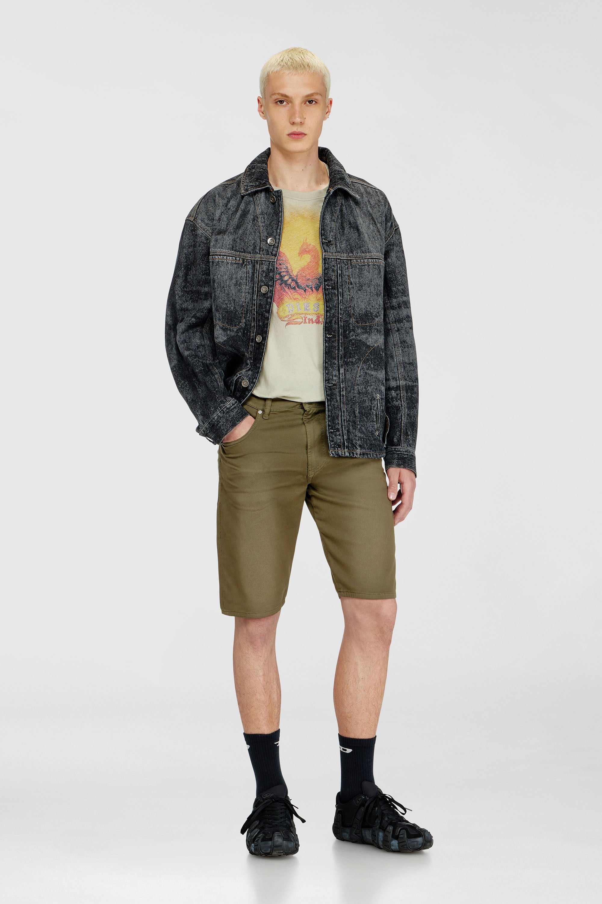 Diesel - 2033 D-KROOLEY-SHORT-BW JOGG, Man's Slim shorts in coloured denim in Military Green - 1