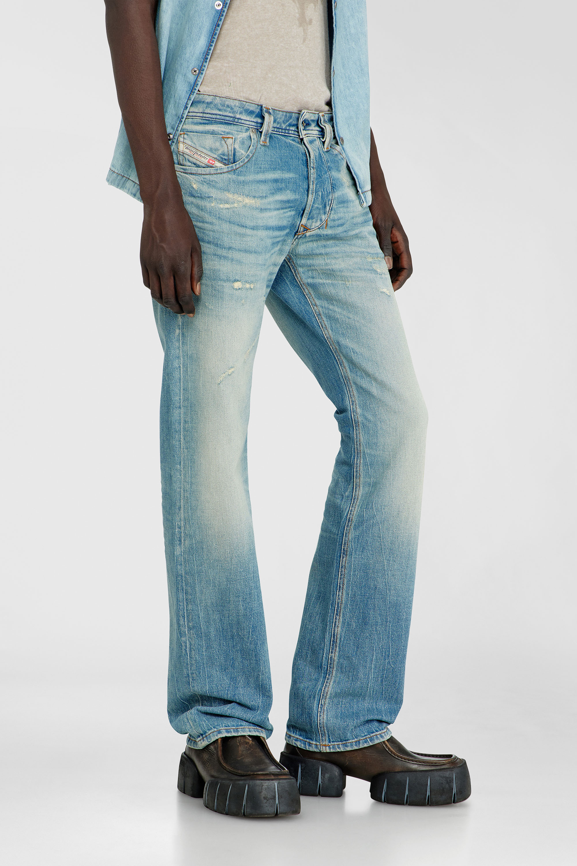 Diesel - Man's Regular Jeans 1985 Larkee 09P33, Light Blue - 7