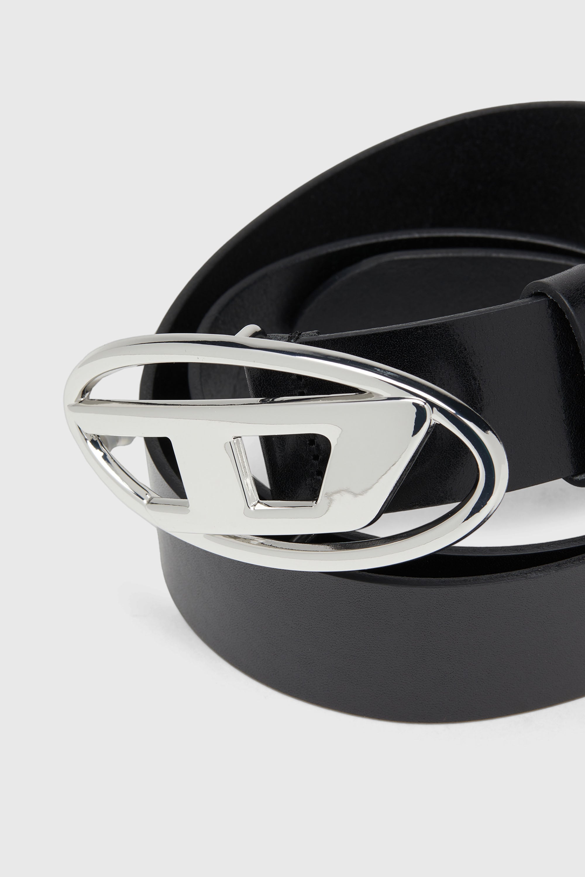 Diesel - B-1DR W, Woman's 3.9cm leather belt with shiny Oval D logo buckle in Black - 2