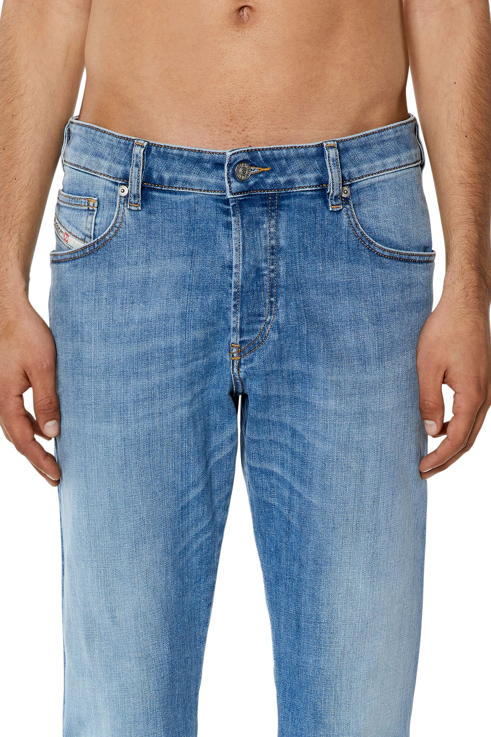 Diesel - Tapered Jeans D-Yennox 09F77, Light Blue - Image 3