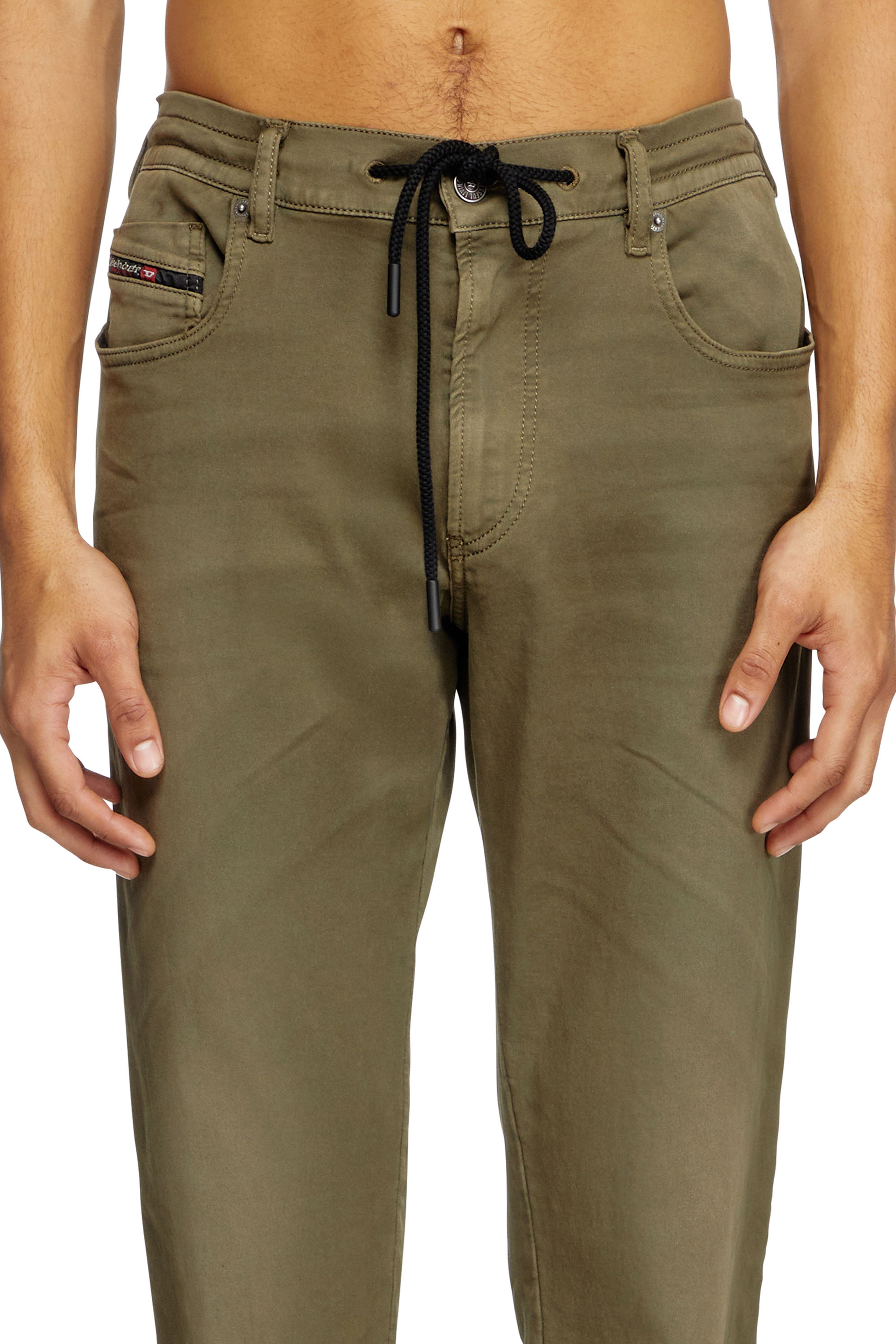 Diesel - Man's Slim 2062 D-Strukt Joggjeans® 0670M, Green - 5