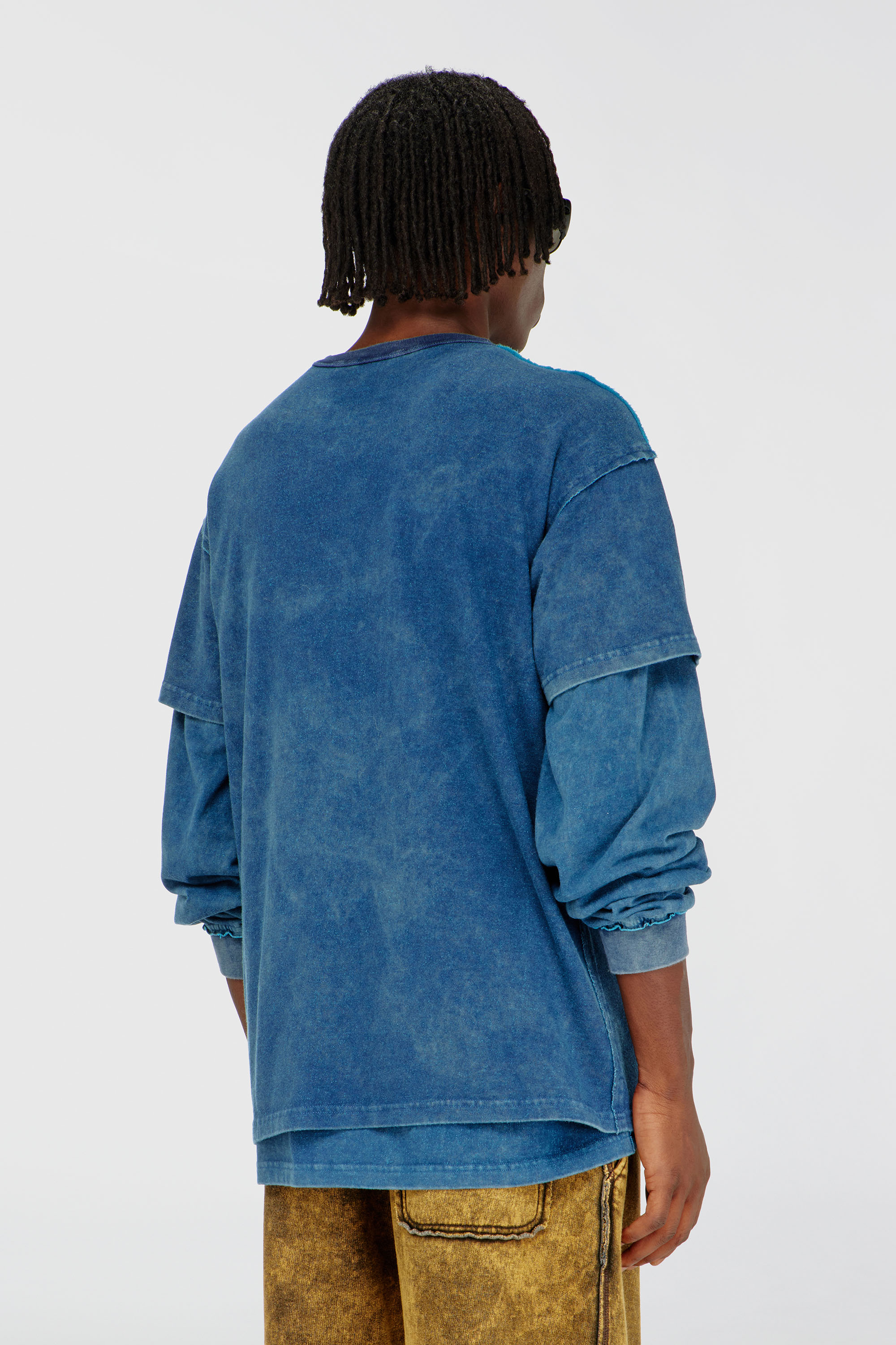 Diesel - T-NORM-RAW, Man's Acid-wash T-shirt with frayed details in Blue - 4