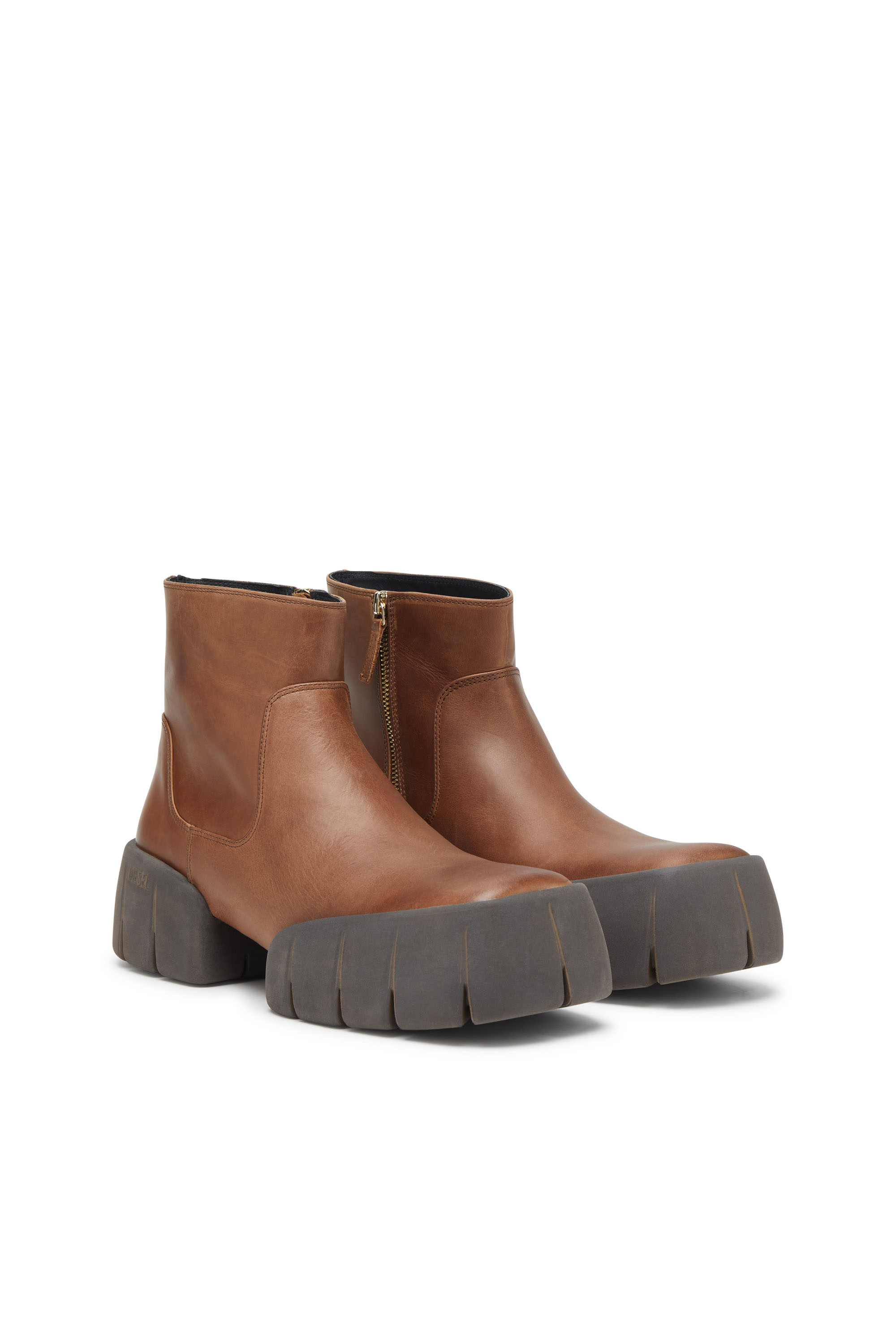 Diesel - D-TEX BT, Man's D-Tex-Oiled leather ankle boots with split sole in Brown - 3