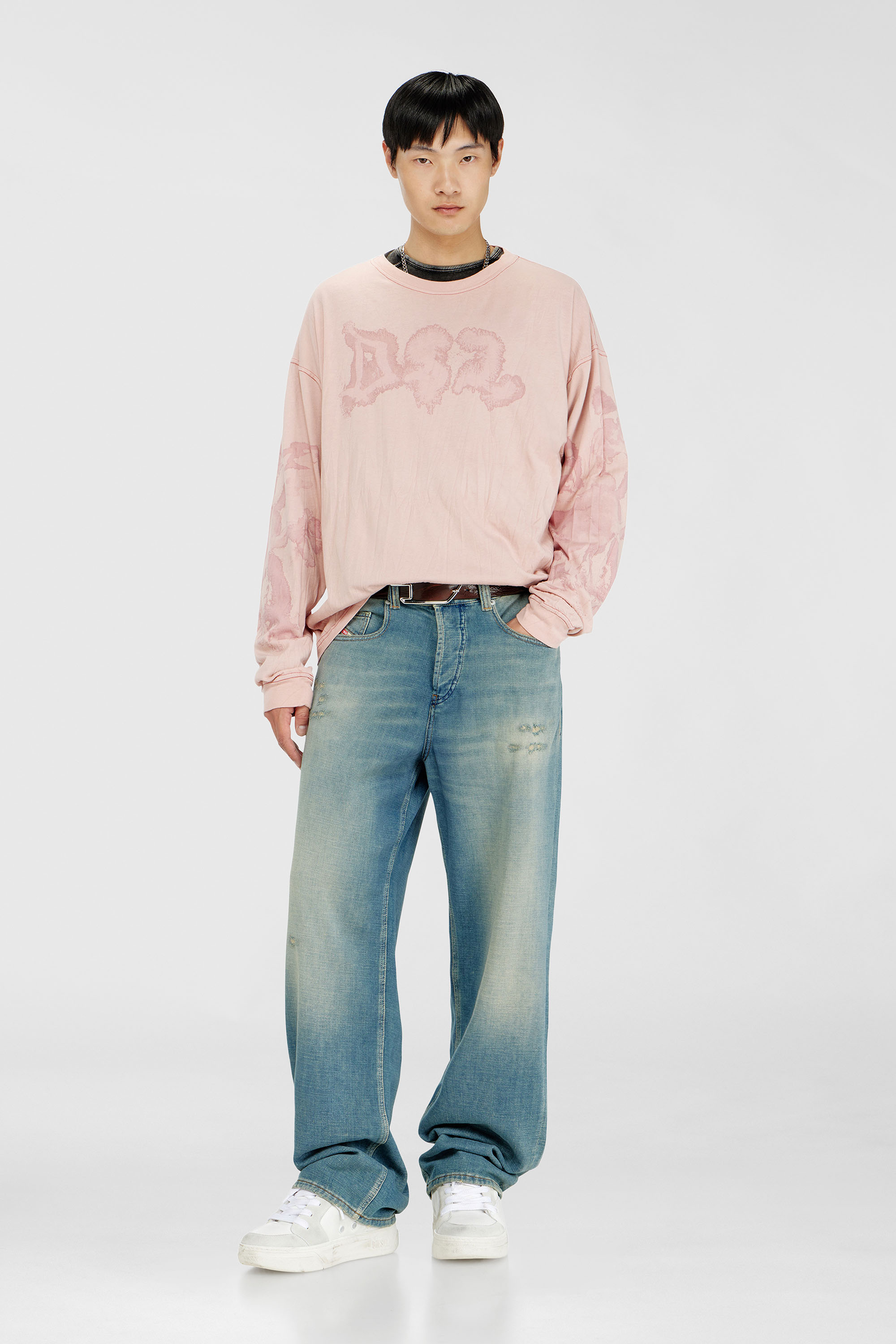 Diesel - T-BOXT-LS-AA4, Man's Relaxed long sleeve tee with blotched print in Pink - 1