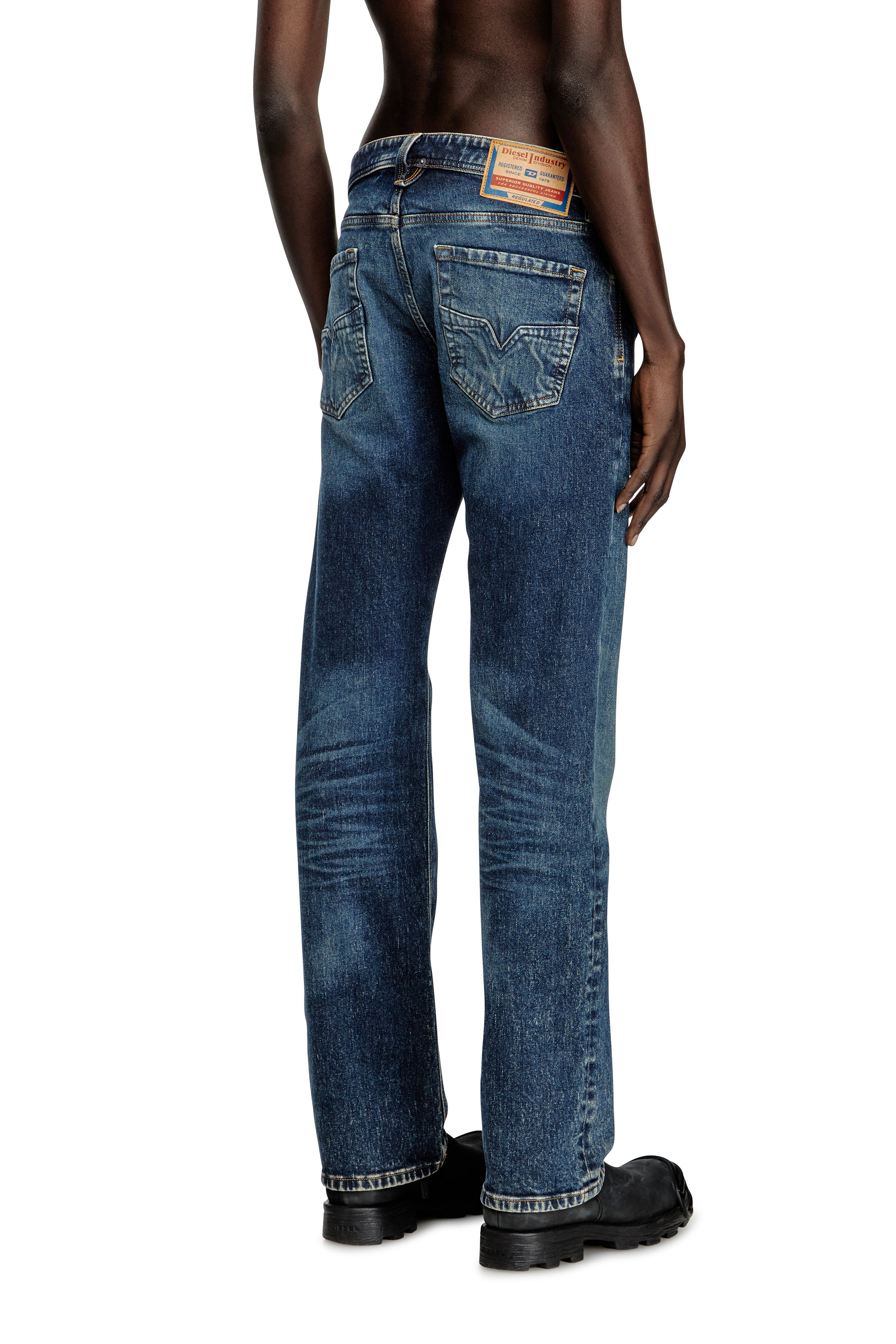 Diesel - Man's Regular Jeans 1985 Larkee 007Y3, Dark Blue - 4