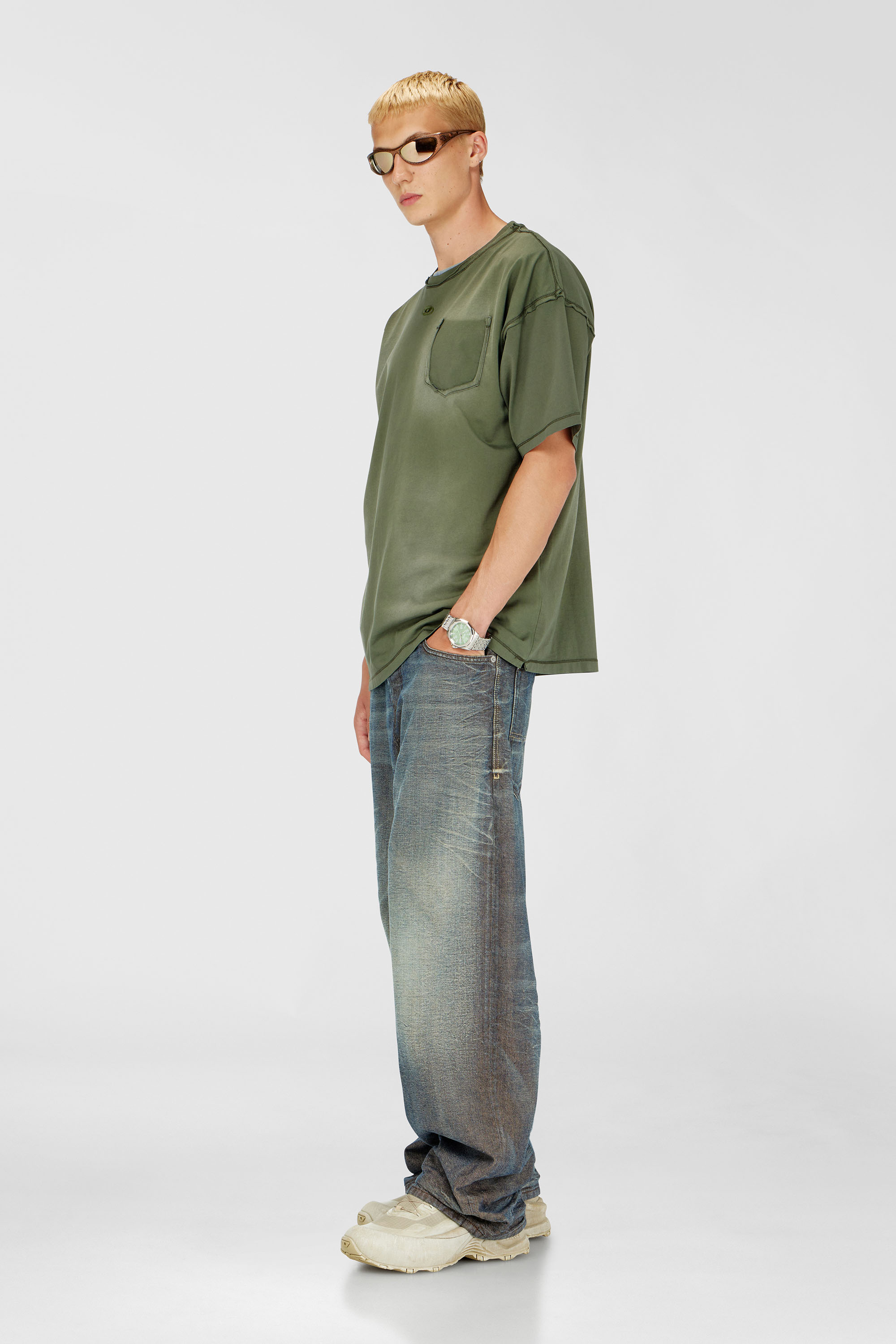 Diesel - T-POCK, Man's Faded T-shirt with ripped pocket detail in Military Green - 1