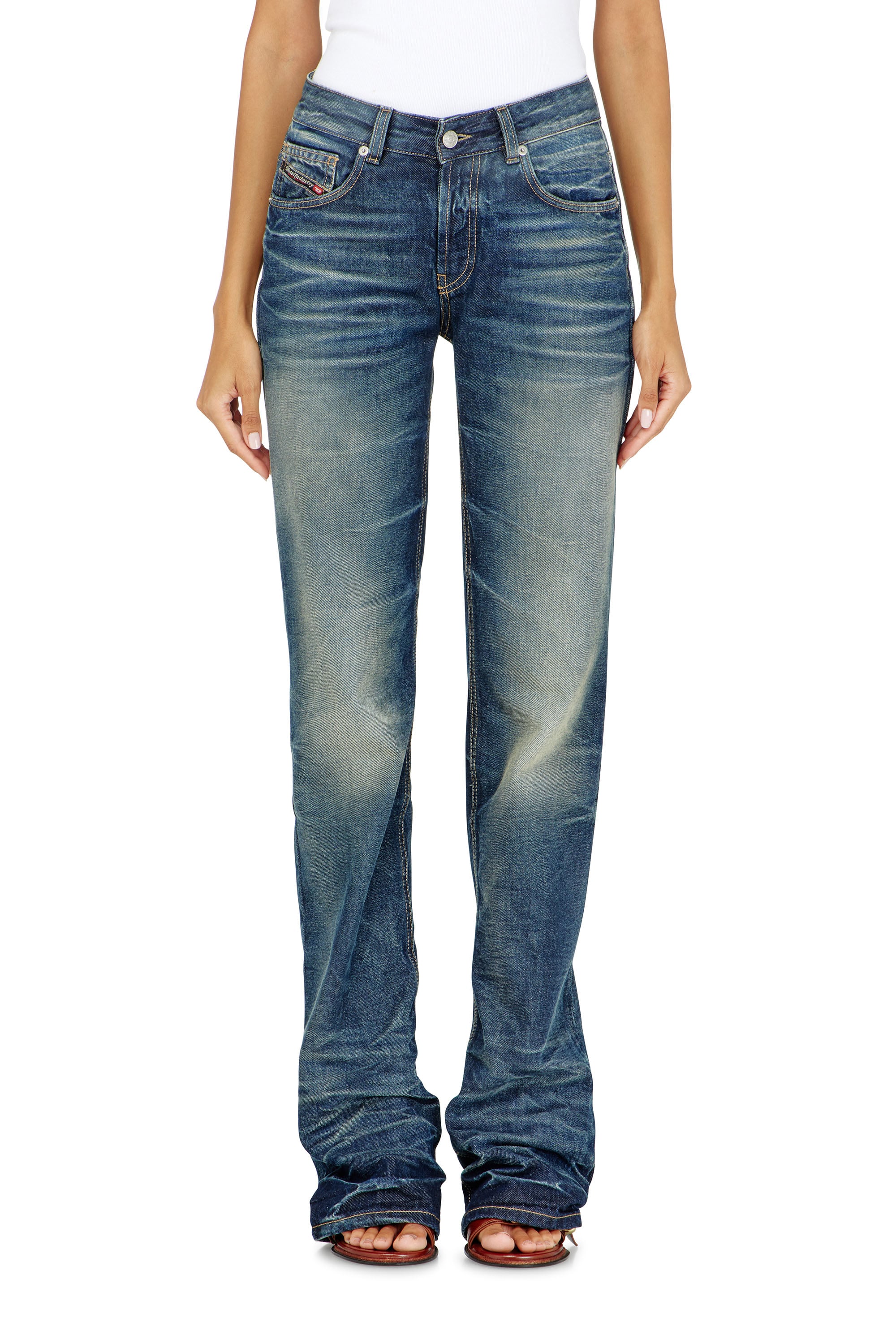 Diesel - Woman's Regular Jeans D-Heel 0DBFC, Medium blue - 3