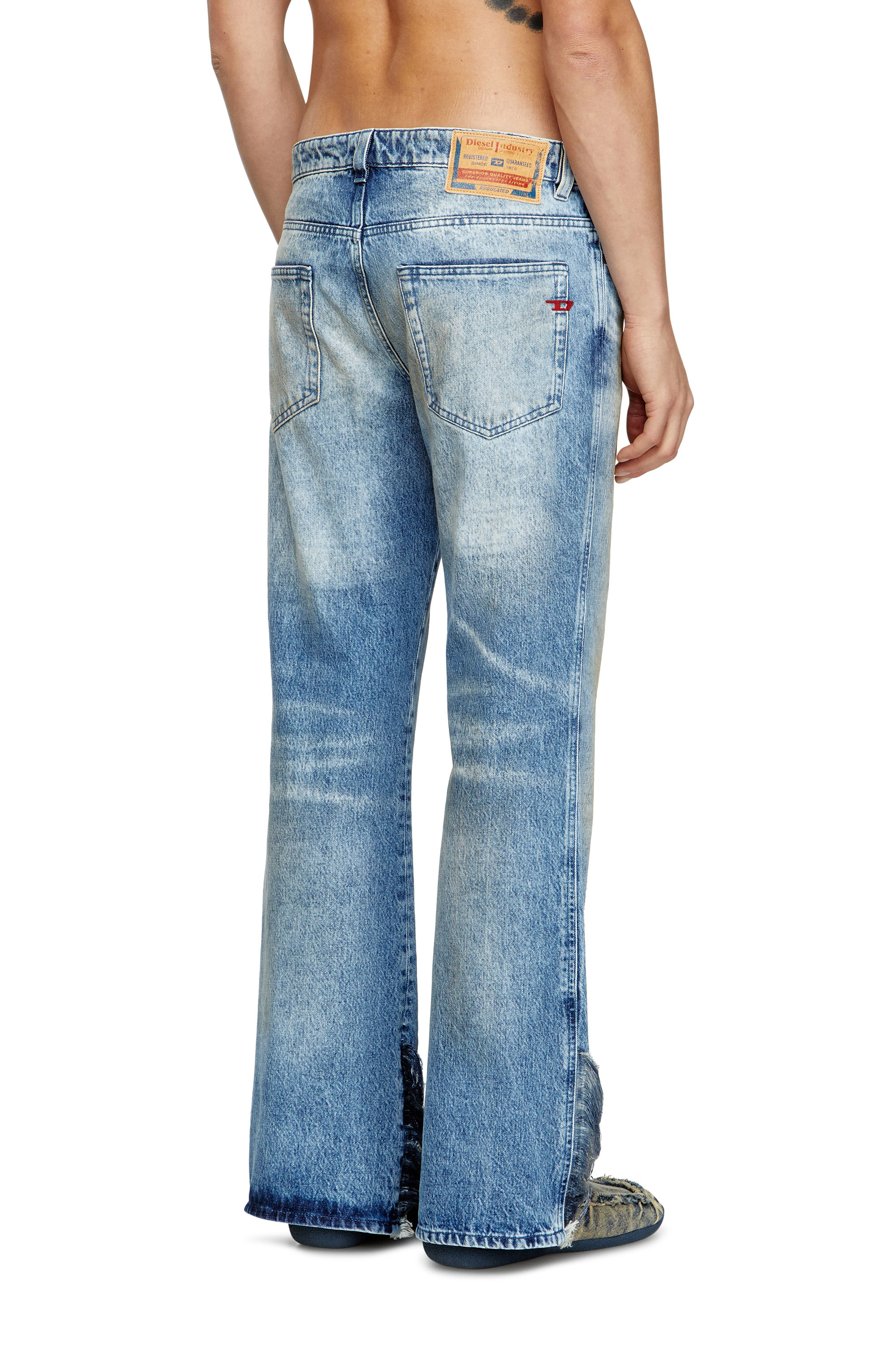 Diesel - Man's Bootcut Jeans 1998 D-Buck 0CMBM, Medium blue - 4